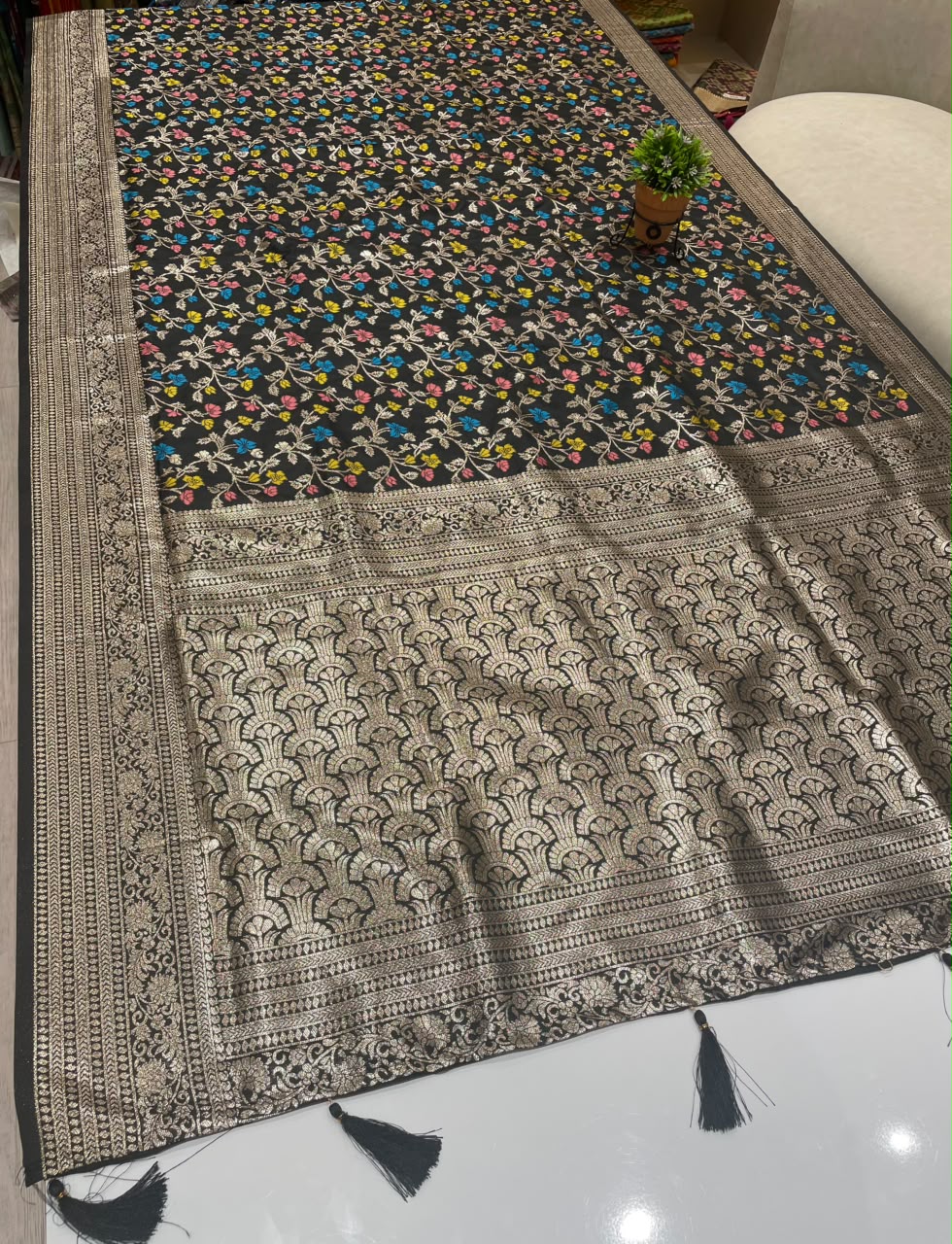 AJ-KALRAV SOFT SILK FABRIC SAREE WITH RICH PALLU DESIGN WITH MEENAKRI WORK WITH PIPING AND LATKAN WITH BLOUSE