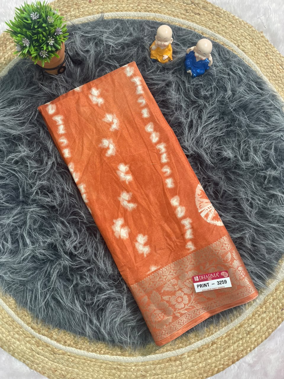 PRINT-3259 MARSHMALLOW FABRIC SAREE WITH  BEAUTIFUL PRINT ON PALLU AND SAREE WITH BLOUSE