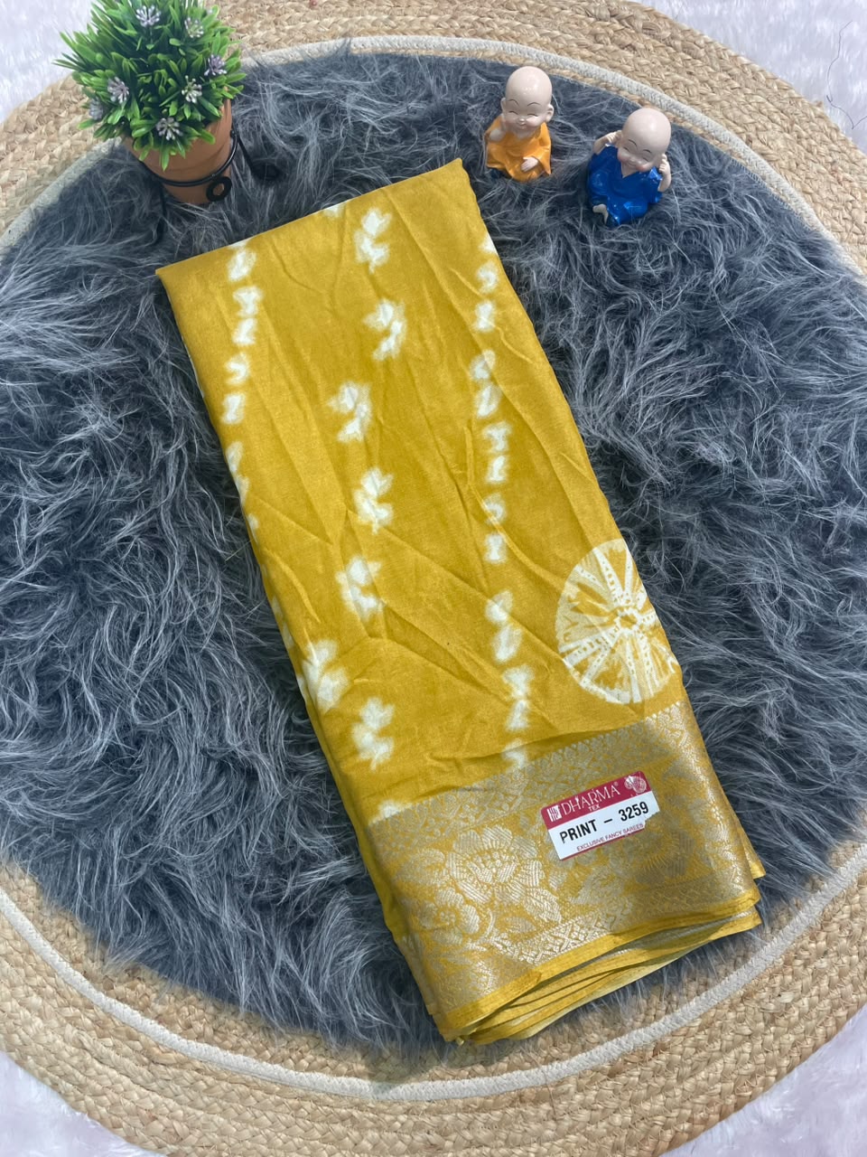 PRINT-3259 MARSHMALLOW FABRIC SAREE WITH  BEAUTIFUL PRINT ON PALLU AND SAREE WITH BLOUSE