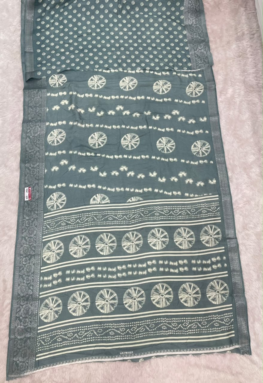 PRINT-3259 MARSHMALLOW FABRIC SAREE WITH  BEAUTIFUL PRINT ON PALLU AND SAREE WITH BLOUSE