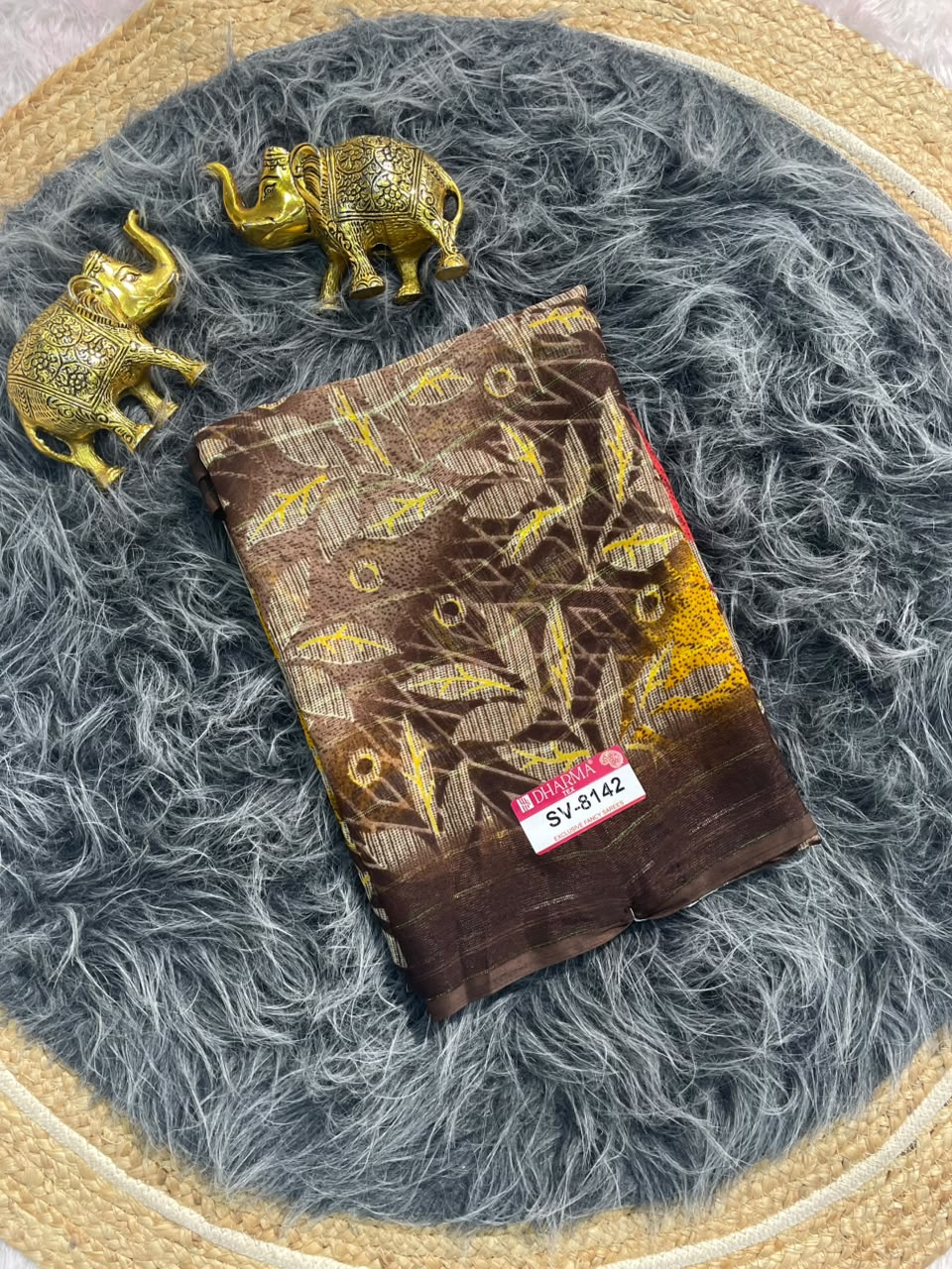 SV-8142 PATTERN FABRIC SAREE WITH RICH PALLU WITH FLORAL PRINT WITH BLOUSE