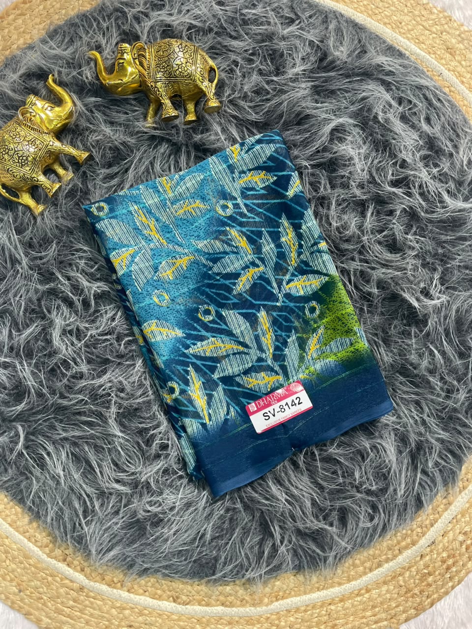 SV-8142 PATTERN FABRIC SAREE WITH RICH PALLU WITH FLORAL PRINT WITH BLOUSE