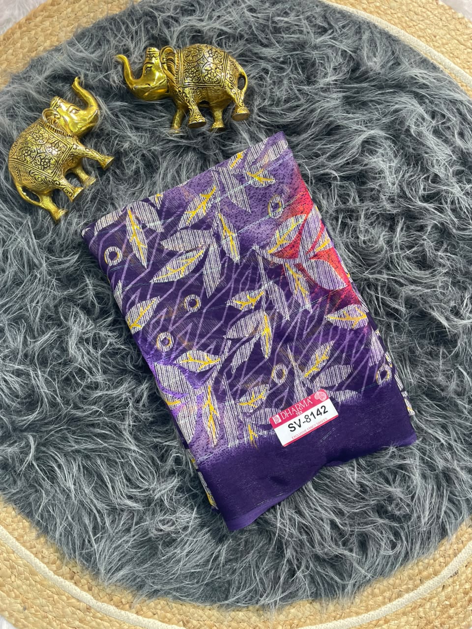 SV-8142 PATTERN FABRIC SAREE WITH RICH PALLU WITH FLORAL PRINT WITH BLOUSE