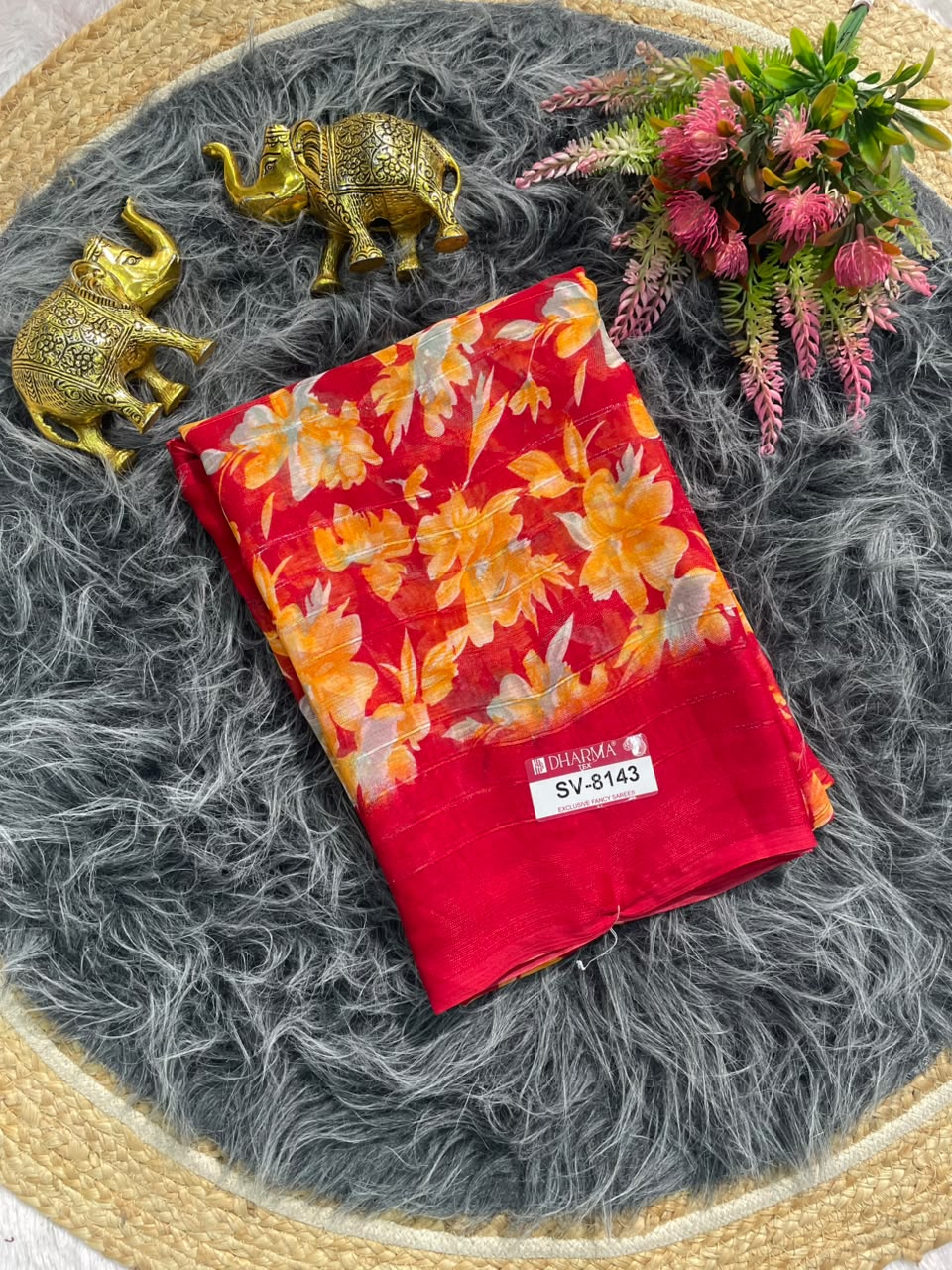 SV-8143 PATTERN FABRIC SAREE WITH BEAUTIFUL RICH PALLU WITH FLORAL PRINT ALL OVER ON SAREE WITH BLOUSE