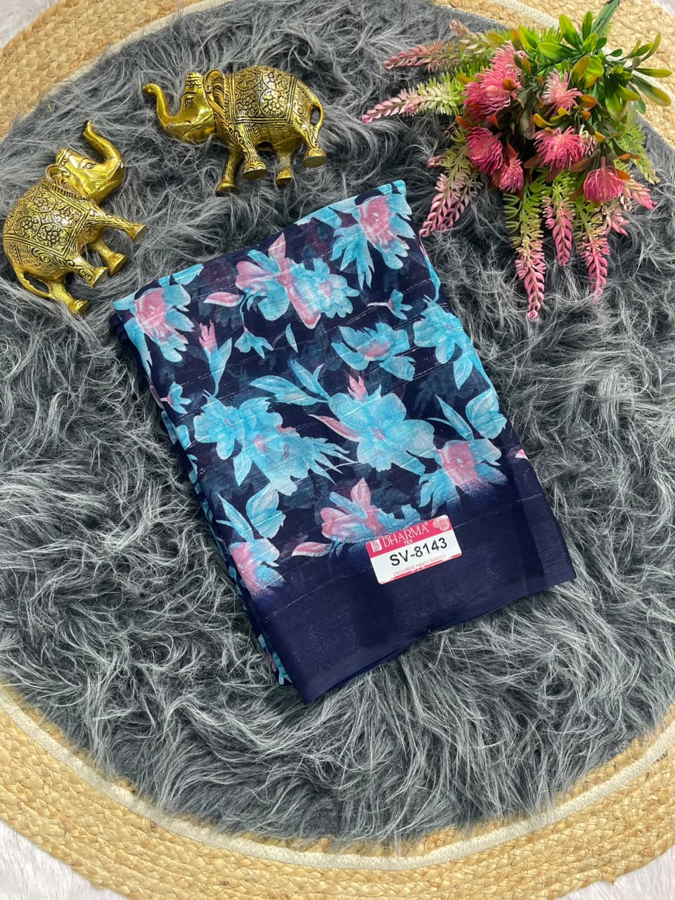 SV-8143 PATTERN FABRIC SAREE WITH BEAUTIFUL RICH PALLU WITH FLORAL PRINT ALL OVER ON SAREE WITH BLOUSE