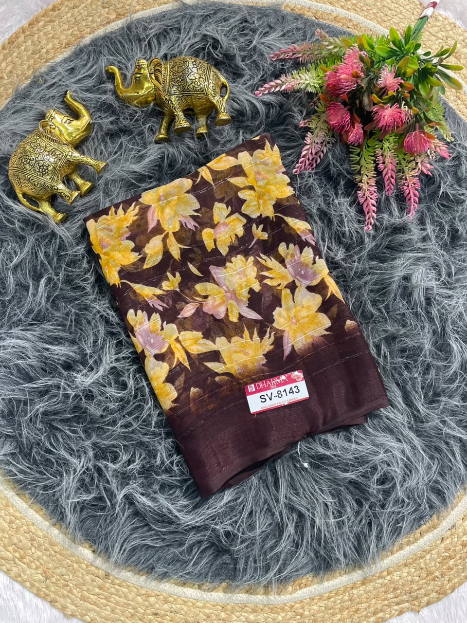SV-8143 PATTERN FABRIC SAREE WITH BEAUTIFUL RICH PALLU WITH FLORAL PRINT ALL OVER ON SAREE WITH BLOUSE