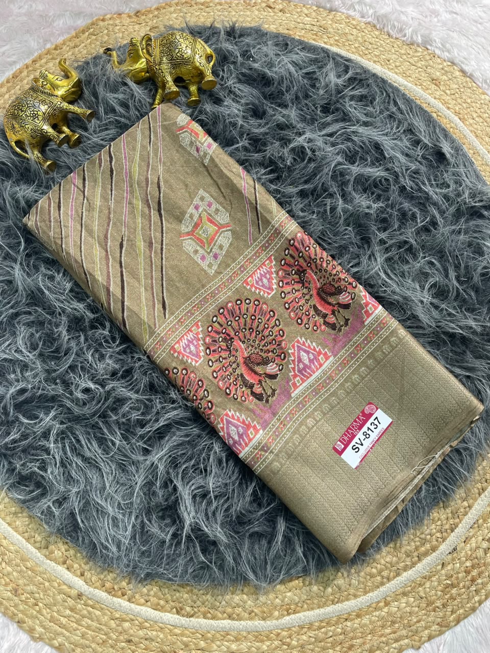 SV-8137 DOLA RIKO FABRIC SAREE WITH BEAUTIFUL PALLU DESIGN WITH JACUARD BORDER WITH BLOUSE