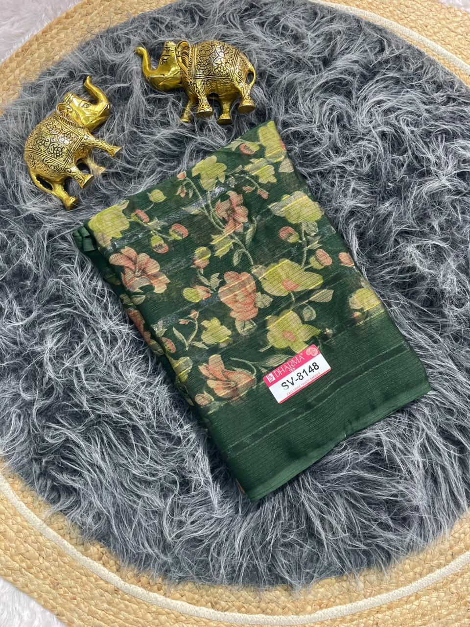 SV-8148  PATTERN FABRIC SAREE WITH RICH PALLU WITH BEAUTIFUL FLORAL DESIGN WITH ALL  OVER ON SAREE WITH BLOUSE