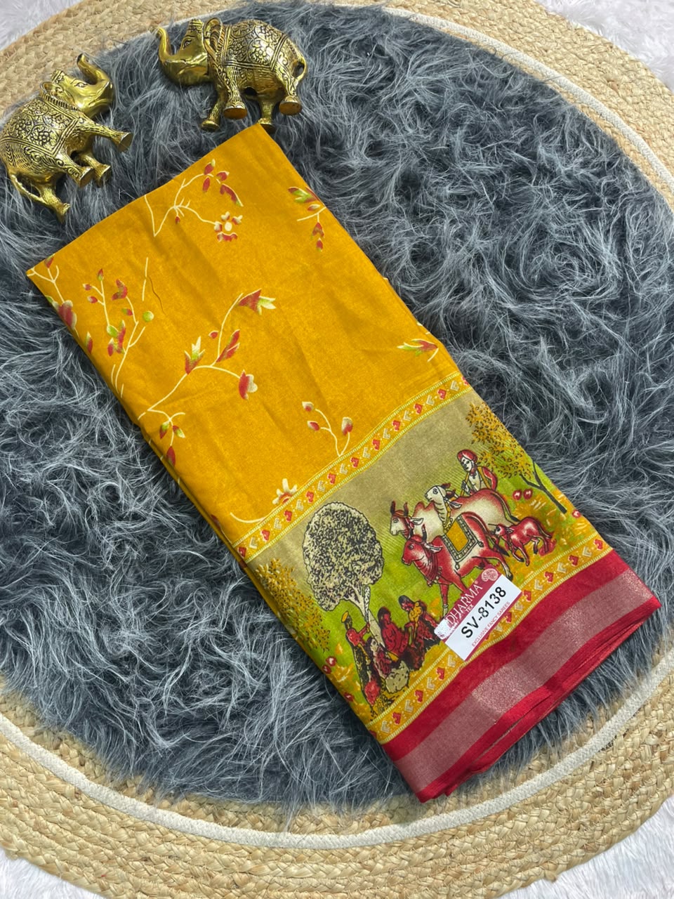 SV-8138 MAL COTTON FABRIC SAREE WITH BEAUTIFUL GRANF PALLU WITH AND BEAUTIFUL PRINT WITH BLOUSE