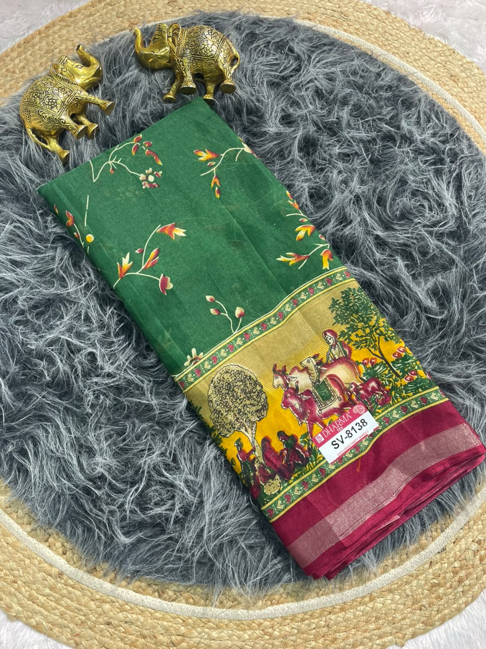 SV-8138 MAL COTTON FABRIC SAREE WITH BEAUTIFUL GRANF PALLU WITH AND BEAUTIFUL PRINT WITH BLOUSE