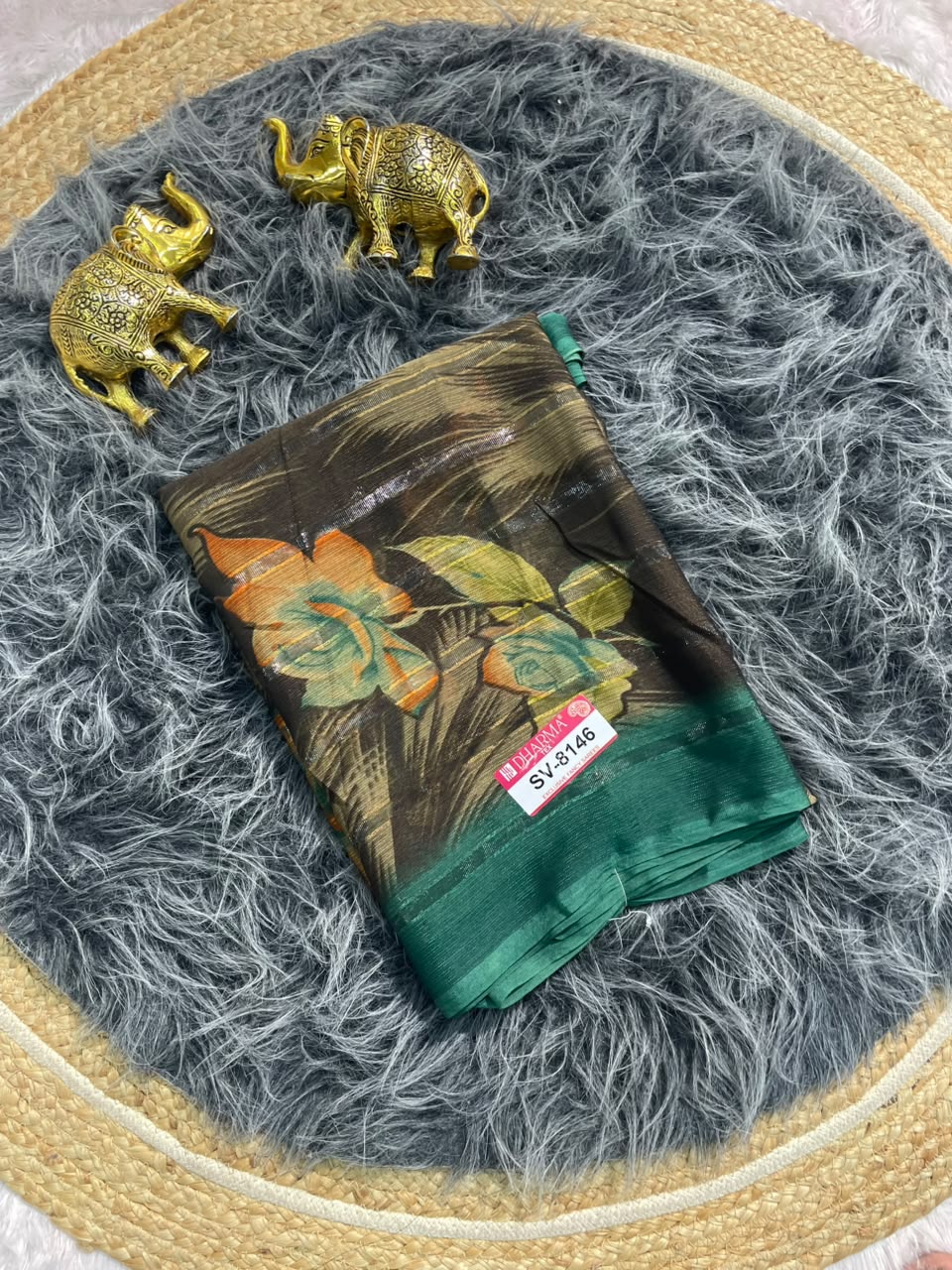 SV-8146 PATTERN FABRIC SAREE WITH BEAUTIFUL FLORAL PRINT ALL OVER ON SAREE WITH BLOUSE