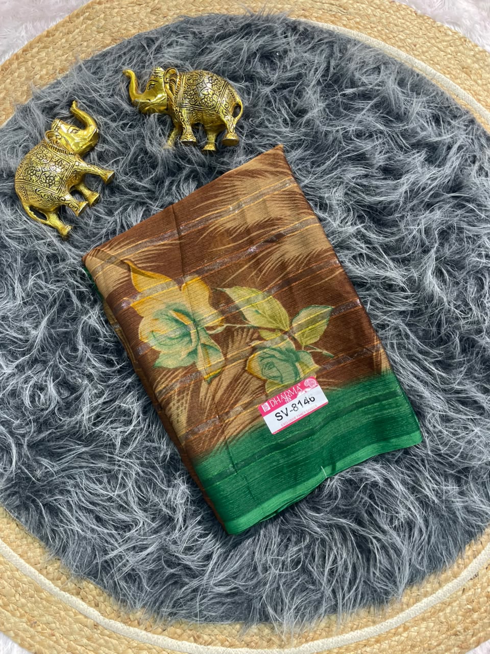 SV-8146 PATTERN FABRIC SAREE WITH BEAUTIFUL FLORAL PRINT ALL OVER ON SAREE WITH BLOUSE
