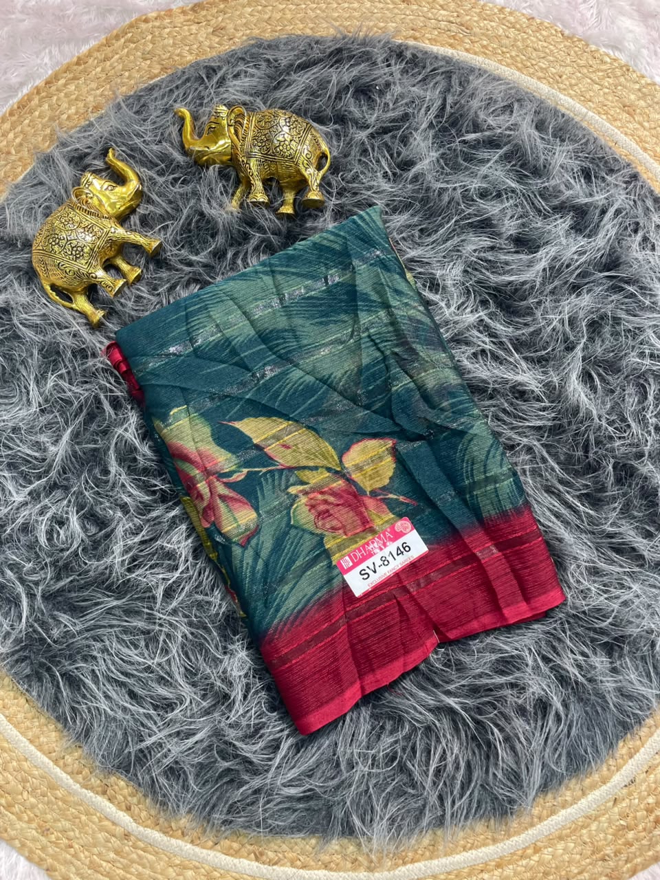 SV-8146 PATTERN FABRIC SAREE WITH BEAUTIFUL FLORAL PRINT ALL OVER ON SAREE WITH BLOUSE