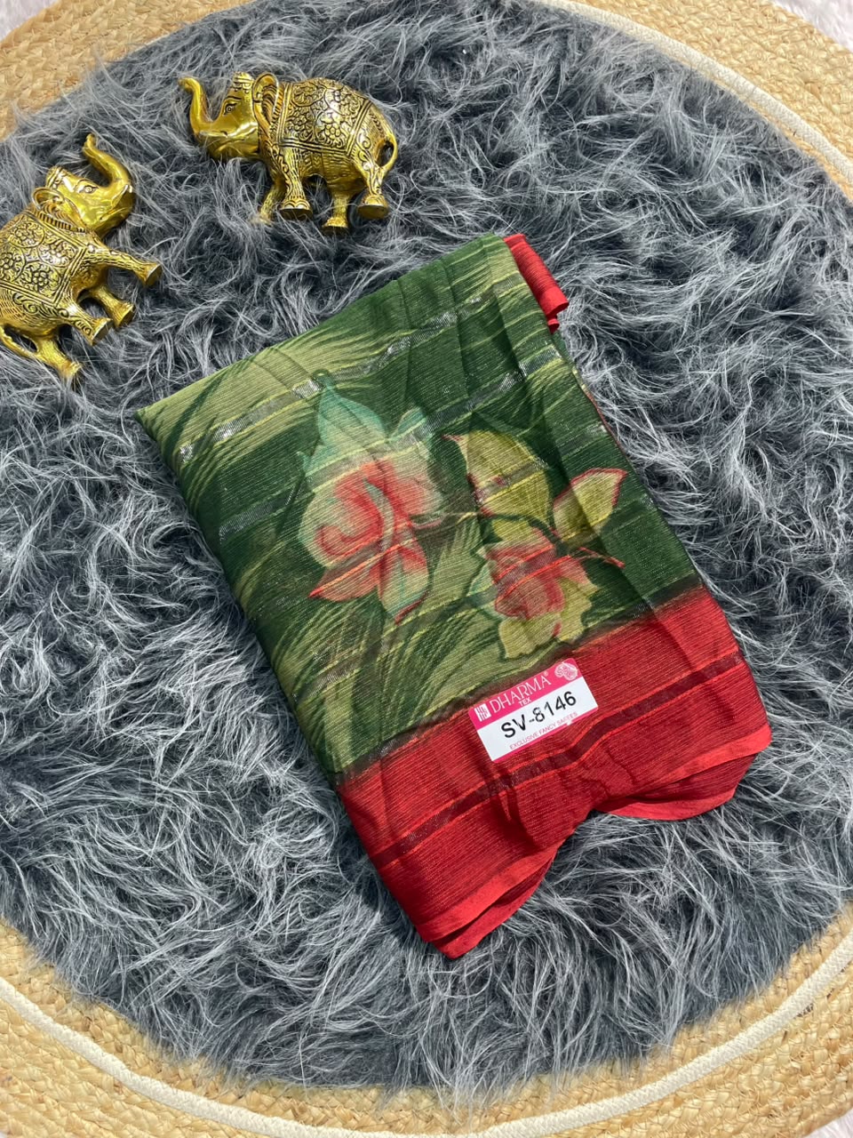 SV-8146 PATTERN FABRIC SAREE WITH BEAUTIFUL FLORAL PRINT ALL OVER ON SAREE WITH BLOUSE