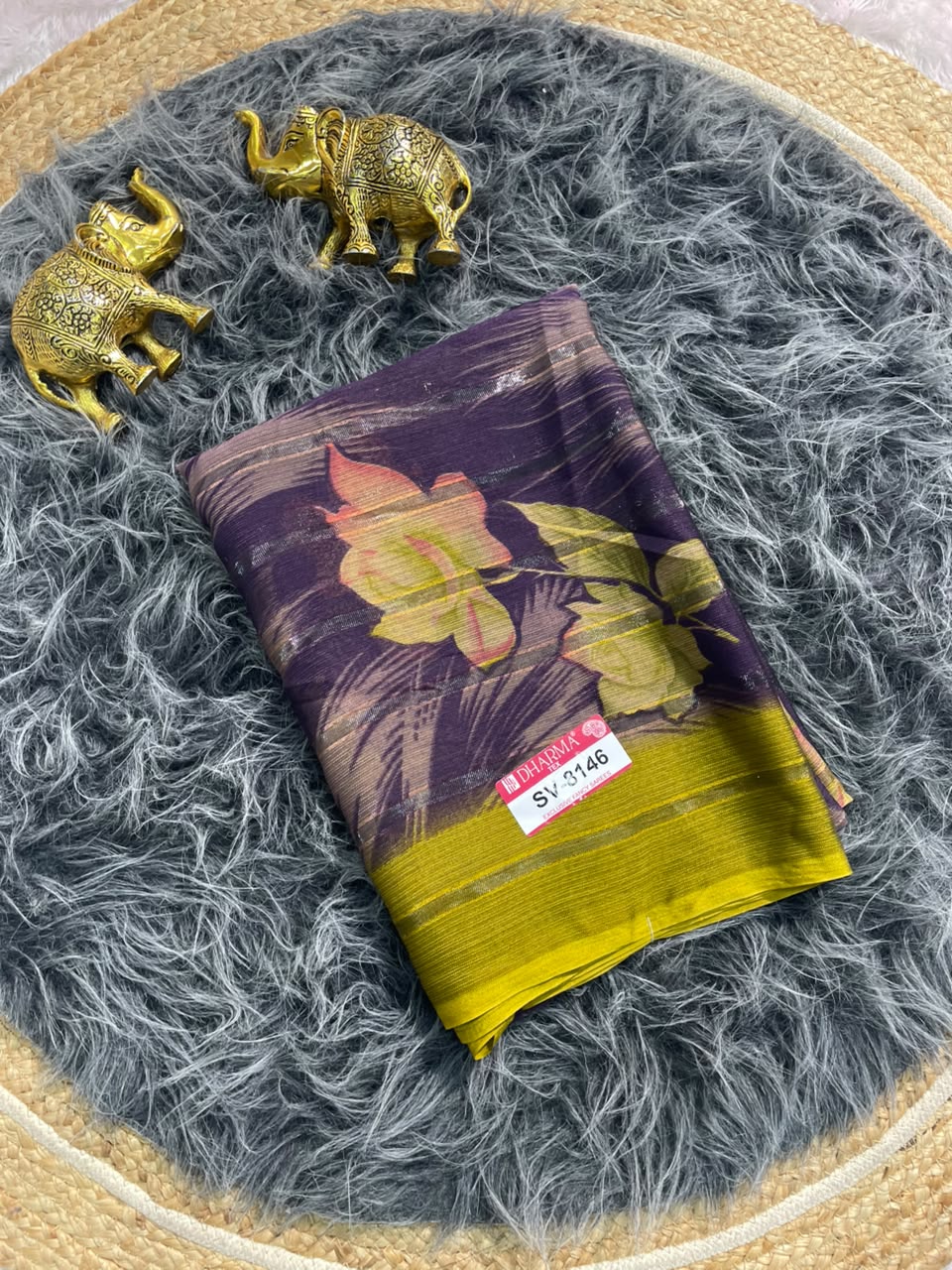 SV-8146 PATTERN FABRIC SAREE WITH BEAUTIFUL FLORAL PRINT ALL OVER ON SAREE WITH BLOUSE