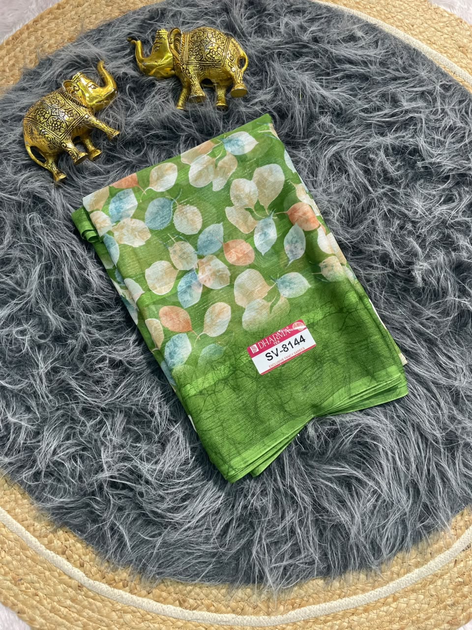 SV-8144 PATTERN FABRIC SAREE WITH BEAUTIFUL FLORAL PRINT ALL OVER ON SAREE WITH BLOUSE
