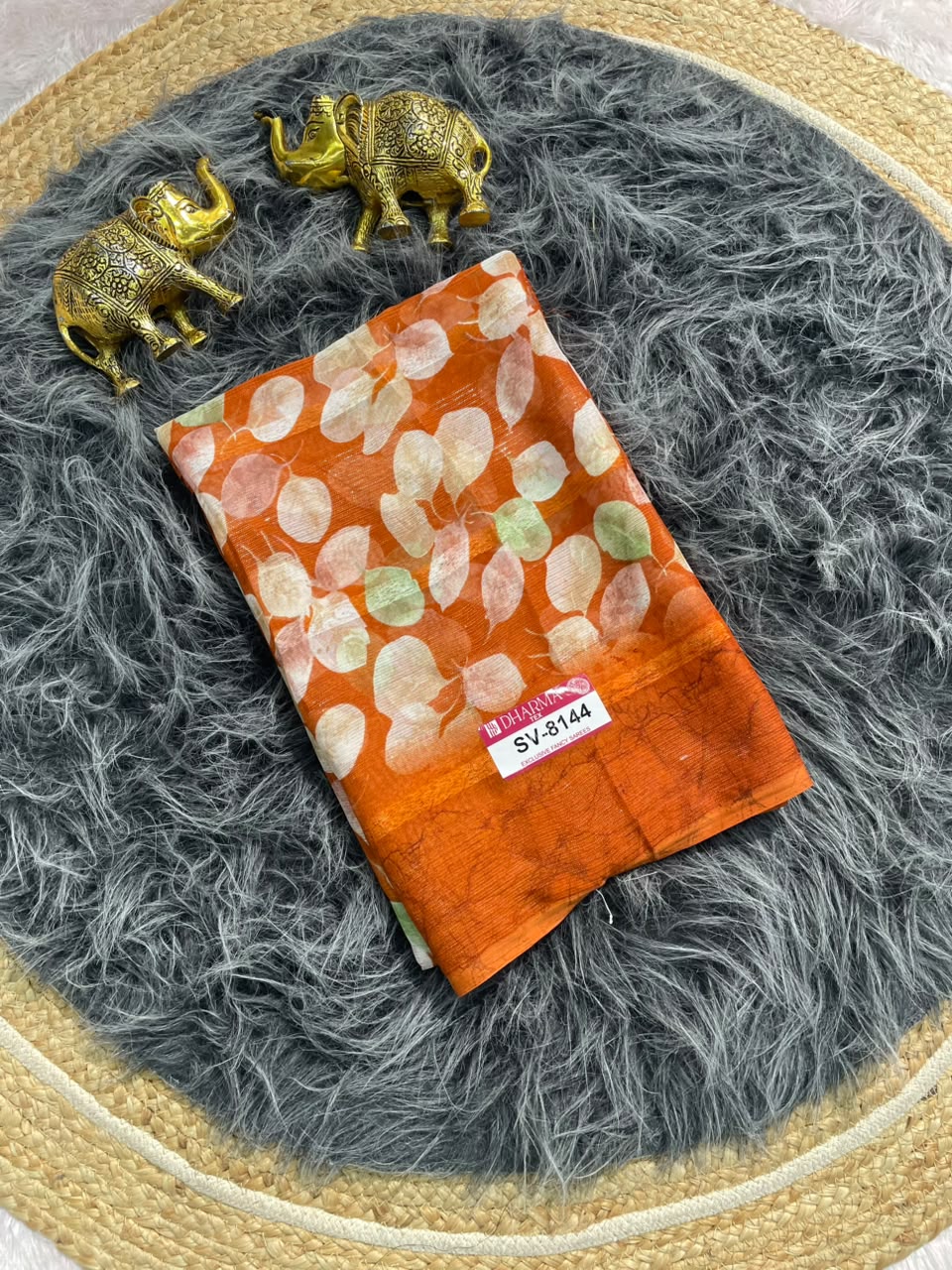 SV-8144 PATTERN FABRIC SAREE WITH BEAUTIFUL FLORAL PRINT ALL OVER ON SAREE WITH BLOUSE