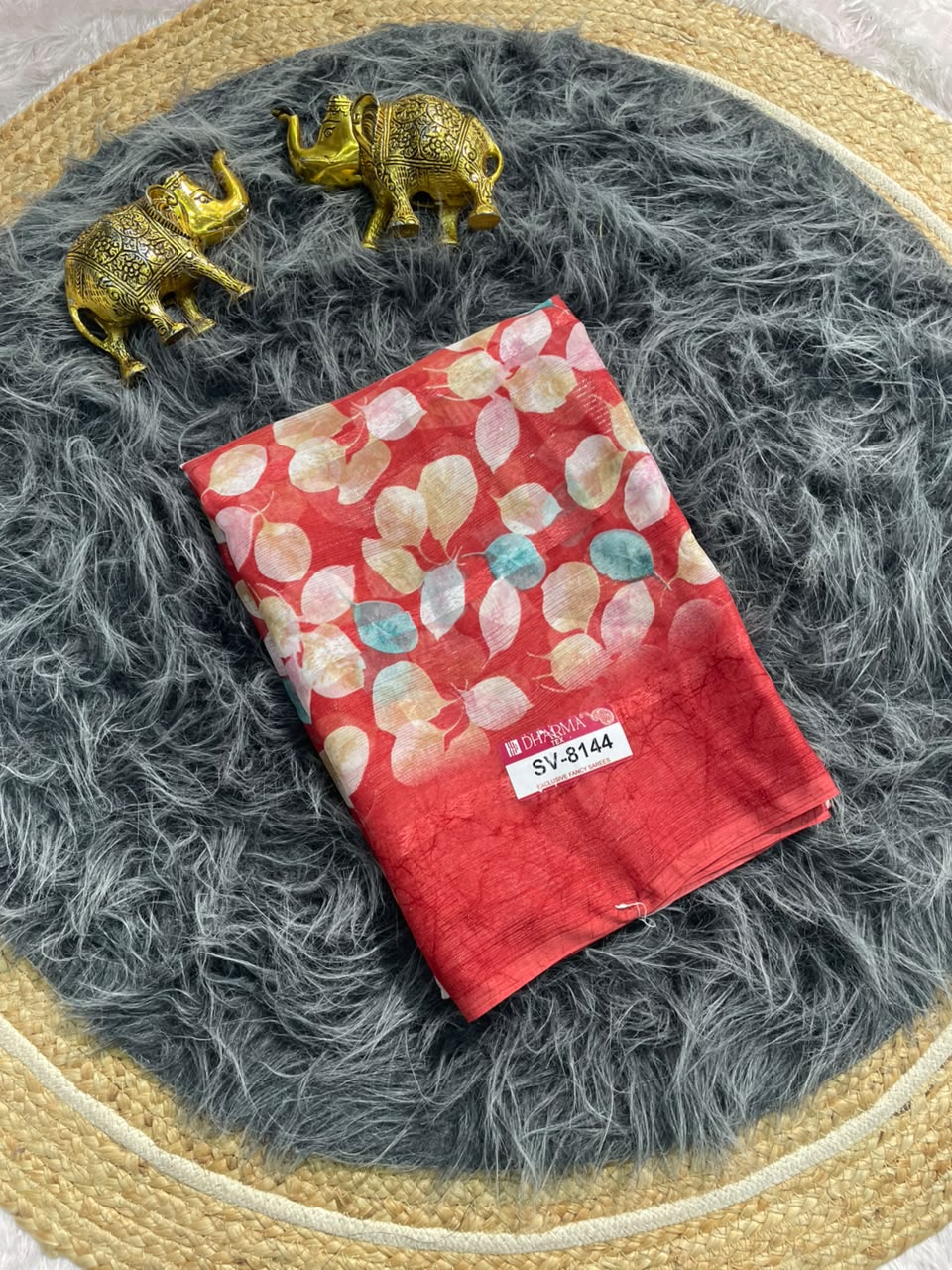SV-8144 PATTERN FABRIC SAREE WITH BEAUTIFUL FLORAL PRINT ALL OVER ON SAREE WITH BLOUSE