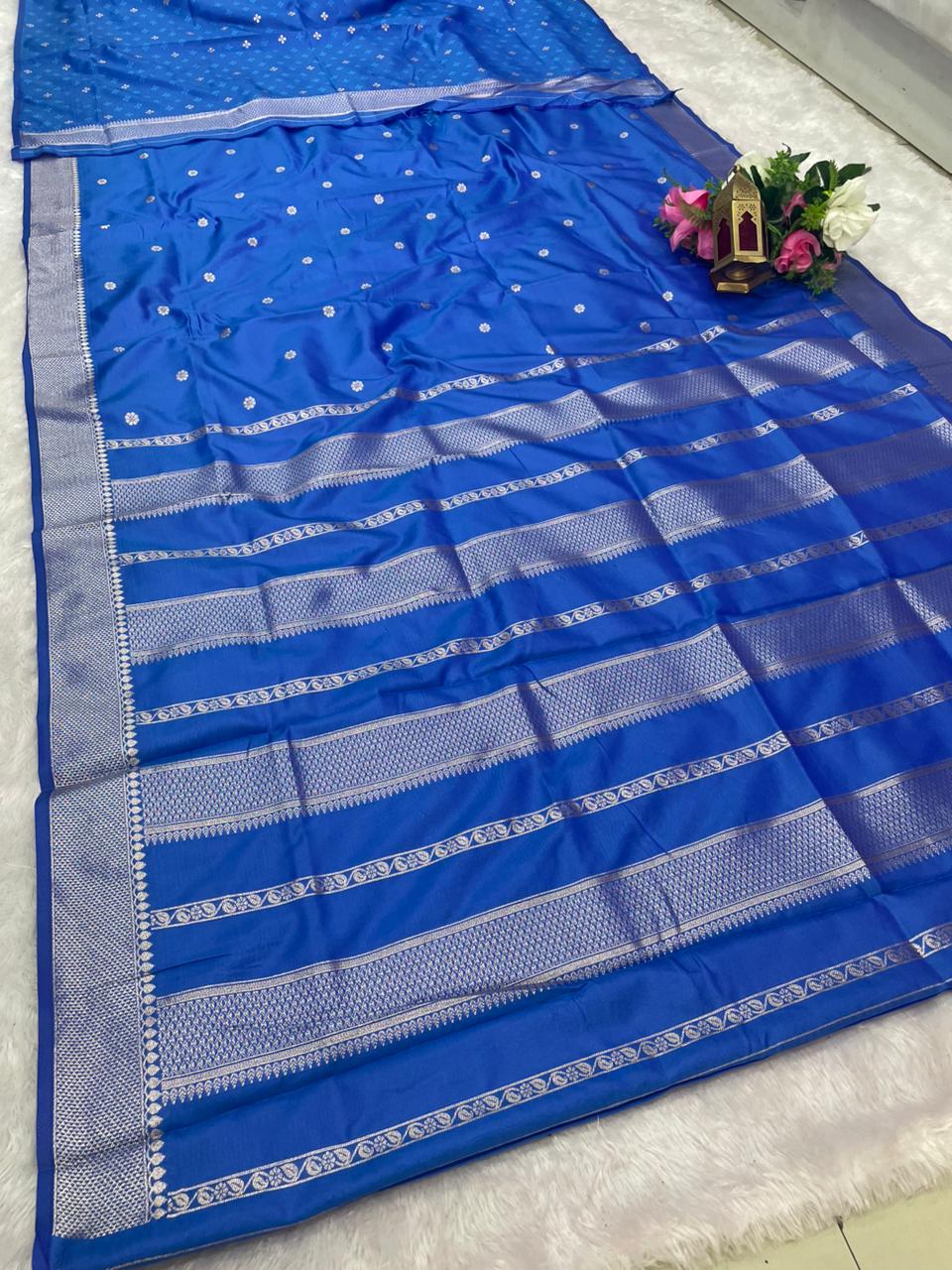 AJ-GREEN PARK PREMIUM SOFT SILK SAREE WITH RICH SILVER ZARI WEAVING WITH BUTTI ESIGN AND BEAUTIFUL PALLU DESIGN WITH BEAUTIFUL BLOUSE