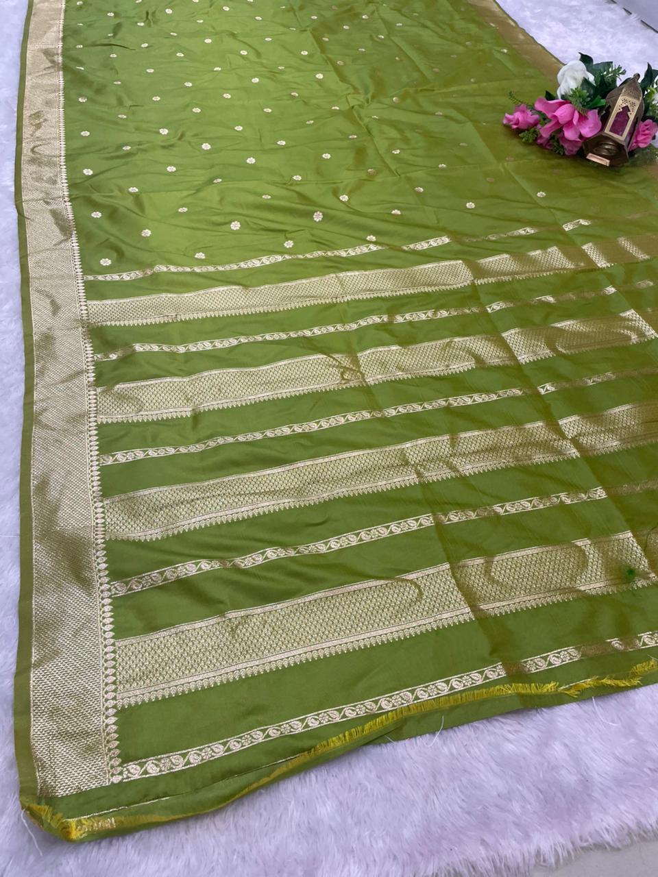 AJ-GREEN PARK PREMIUM SOFT SILK SAREE WITH RICH SILVER ZARI WEAVING WITH BUTTI ESIGN AND BEAUTIFUL PALLU DESIGN WITH BEAUTIFUL BLOUSE