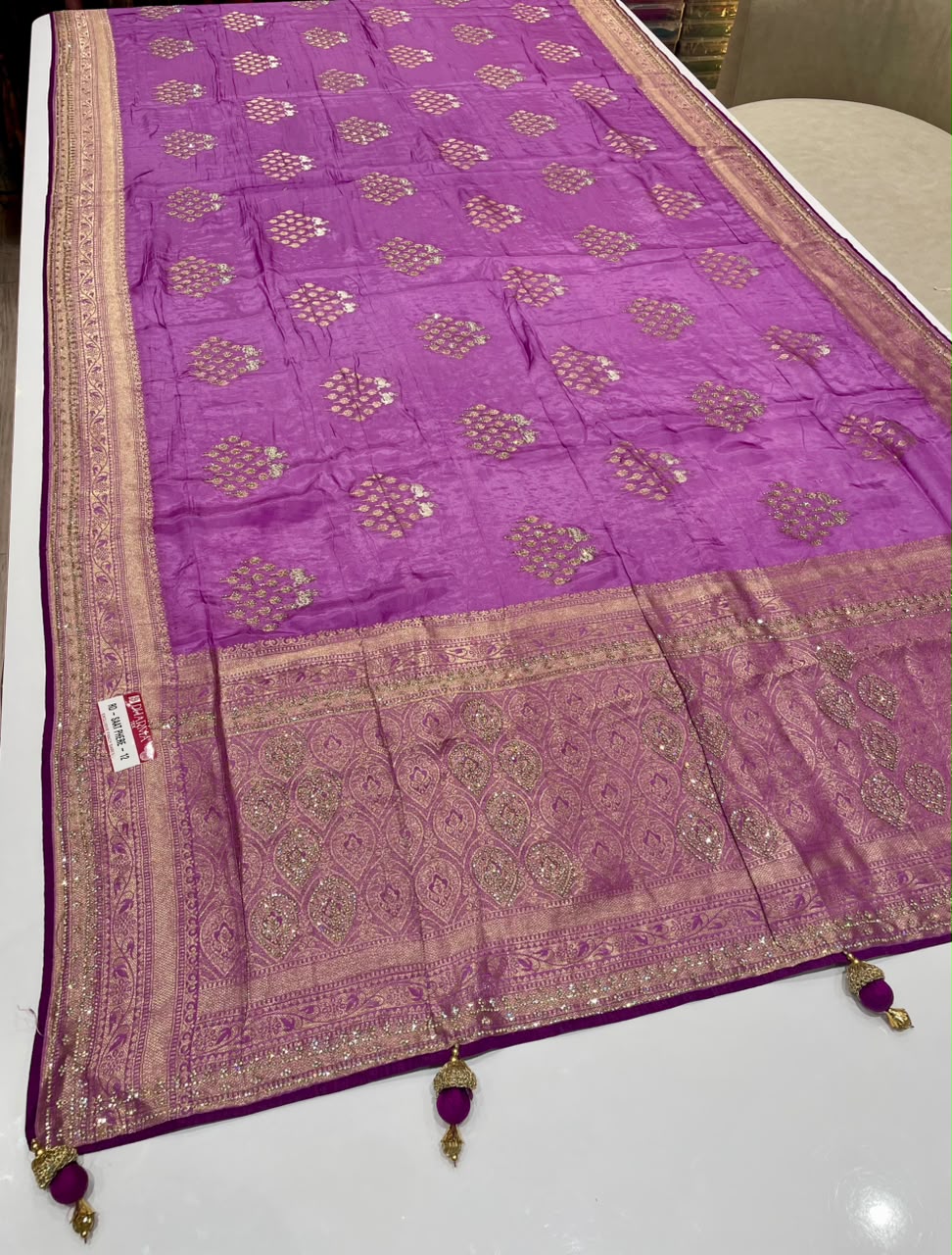 RD-SAAT PHERE-12 VISCOS SILK FABRIC SAREEW WITH BEAUTIFUL RICH PALLU DESIGN WITH PIPING AND LATKAN WITH CONTRAST BLOUSE