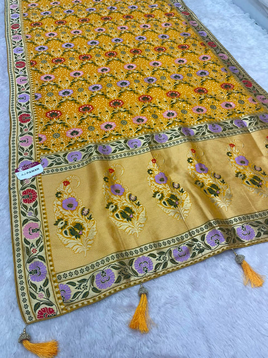 AJ-PAWAN GEORGETTE FABRIC SAREE WITH RICH PALLU DEISGN WITH BEAUTIFUL FLORAL DESIGN ON BODY AND BORDER WITH PIPING AND LATKAN WITH BLOUSE