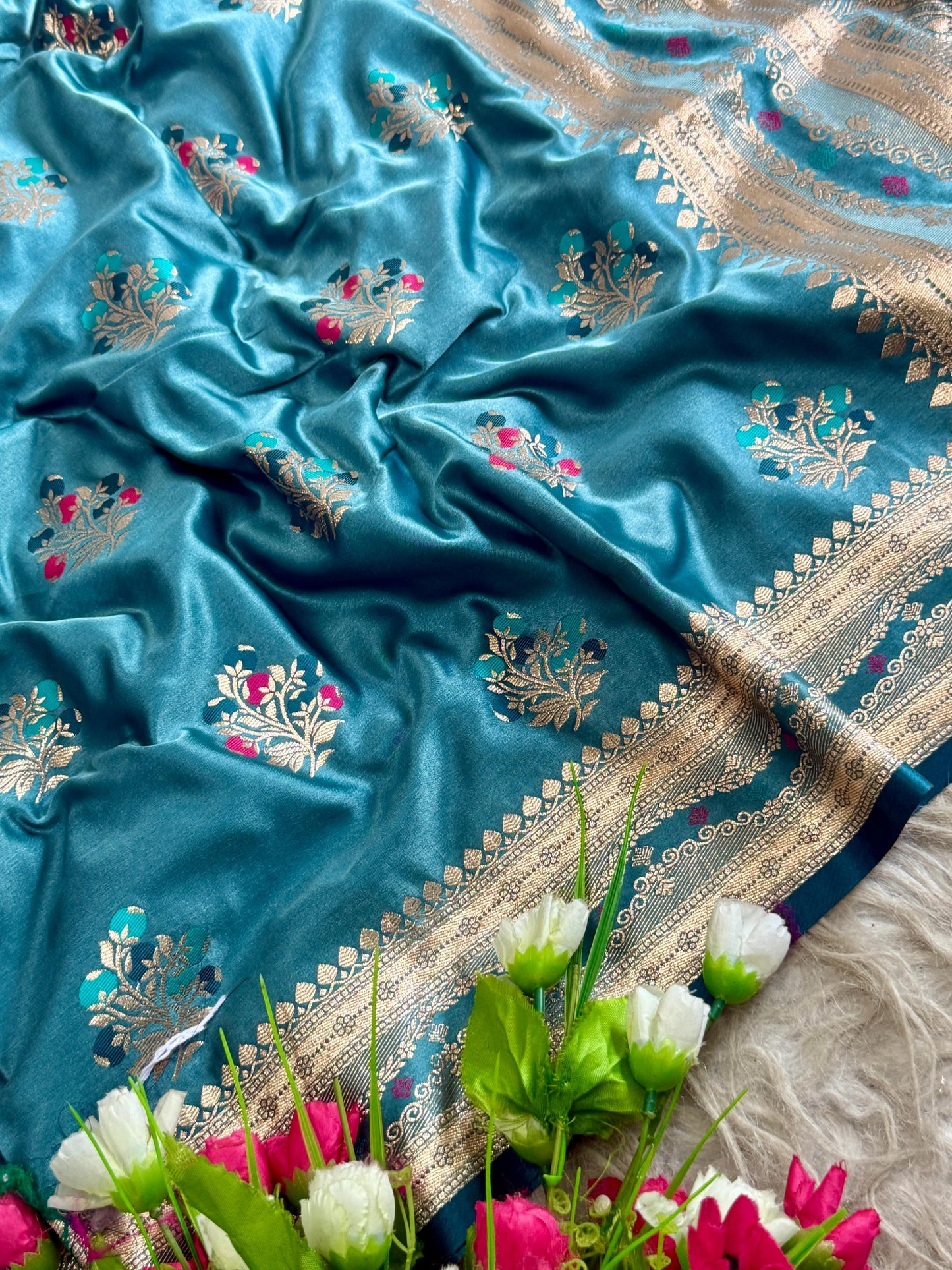 SA-5109 SATIN SILK FABRIC SAREE WITH RICH JACQUARD ZARI WEAVING PALLU WITH HEAVY TRADITIONAL ZARI WOVEN BORDER AND RICH GOLD ZARI WEAVING WITH COLORFUL BUTTI DESIGN