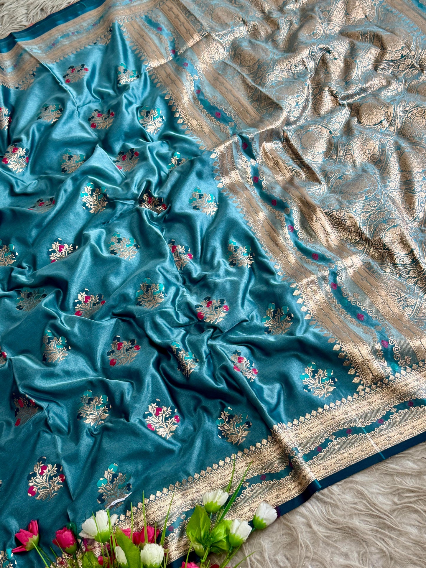 SA-5109 SATIN SILK FABRIC SAREE WITH RICH JACQUARD ZARI WEAVING PALLU WITH HEAVY TRADITIONAL ZARI WOVEN BORDER AND RICH GOLD ZARI WEAVING WITH COLORFUL BUTTI DESIGN
