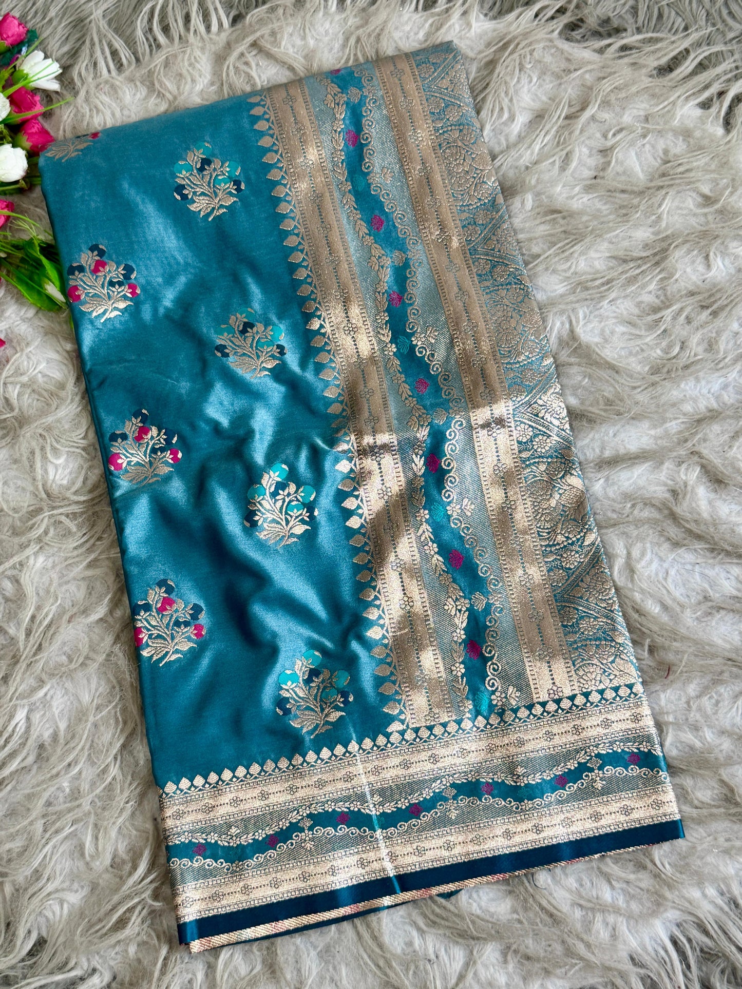 SA-5109 SATIN SILK FABRIC SAREE WITH RICH JACQUARD ZARI WEAVING PALLU WITH HEAVY TRADITIONAL ZARI WOVEN BORDER AND RICH GOLD ZARI WEAVING WITH COLORFUL BUTTI DESIGN