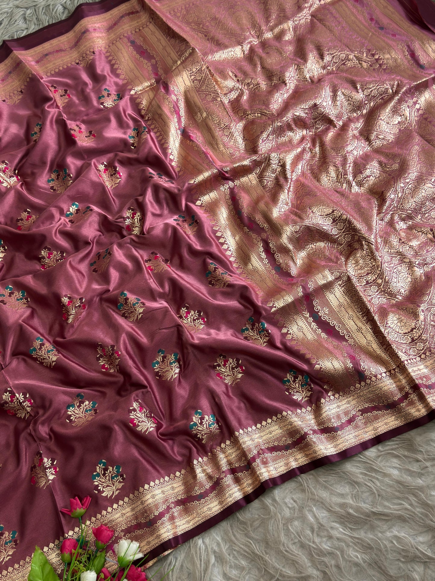 SA-5109 SATIN SILK FABRIC SAREE WITH RICH JACQUARD ZARI WEAVING PALLU WITH HEAVY TRADITIONAL ZARI WOVEN BORDER AND RICH GOLD ZARI WEAVING WITH COLORFUL BUTTI DESIGN