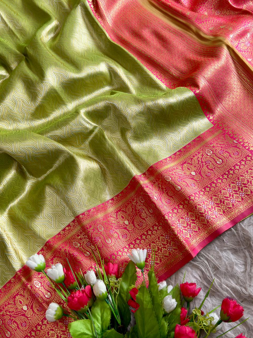 SA-5110 TISSUE SILK FABRIC SAREE WITH RICH JACQUARD ZARI WEAVING PALLU AND HEAVY CONTRAST ZARI WOVEN BORDER WITH RICH GOLD ZARI WEAVING