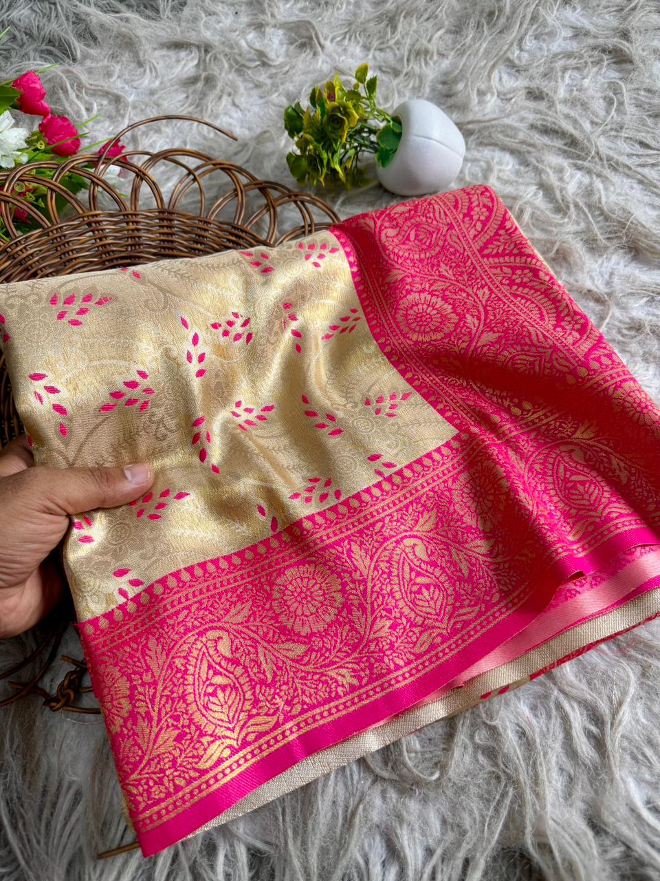 SA-5113 TISSUE SILK FABRIC SAREE WITH RICH FLORAL GOLD ZARI WEAVING AND RICH JACQUARD ZARI WEAVING PALLU WITH HEAVY CONTRAST ZARI WOVEN BORDER