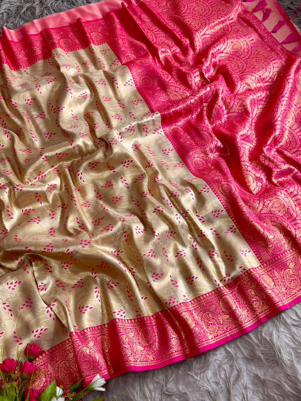 SA-5113 TISSUE SILK FABRIC SAREE WITH RICH FLORAL GOLD ZARI WEAVING AND RICH JACQUARD ZARI WEAVING PALLU WITH HEAVY CONTRAST ZARI WOVEN BORDER