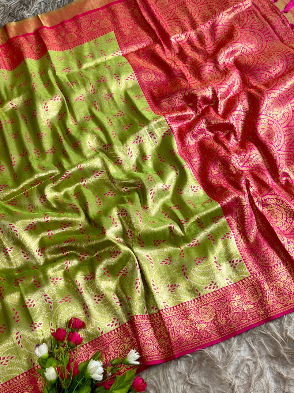 SA-5113 TISSUE SILK FABRIC SAREE WITH RICH FLORAL GOLD ZARI WEAVING AND RICH JACQUARD ZARI WEAVING PALLU WITH HEAVY CONTRAST ZARI WOVEN BORDER