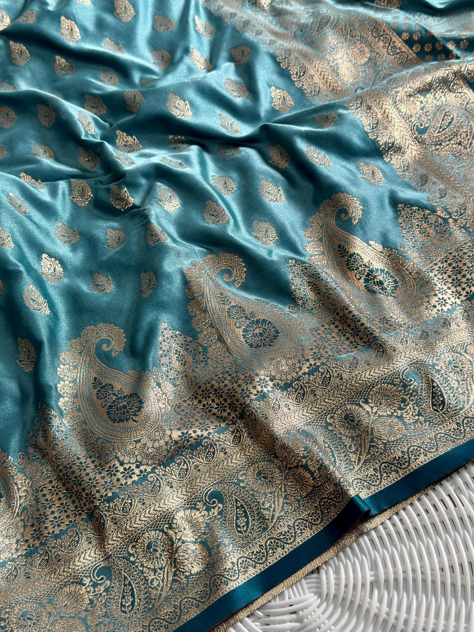 SA-5115 SATIN SILK FABRIC SAREE WITH RICH JACQUARD ZARI WEAVING PALLU AND HEAVY TRADITIONAL ZARI WOVEN BORDER.WITH NLOUSE