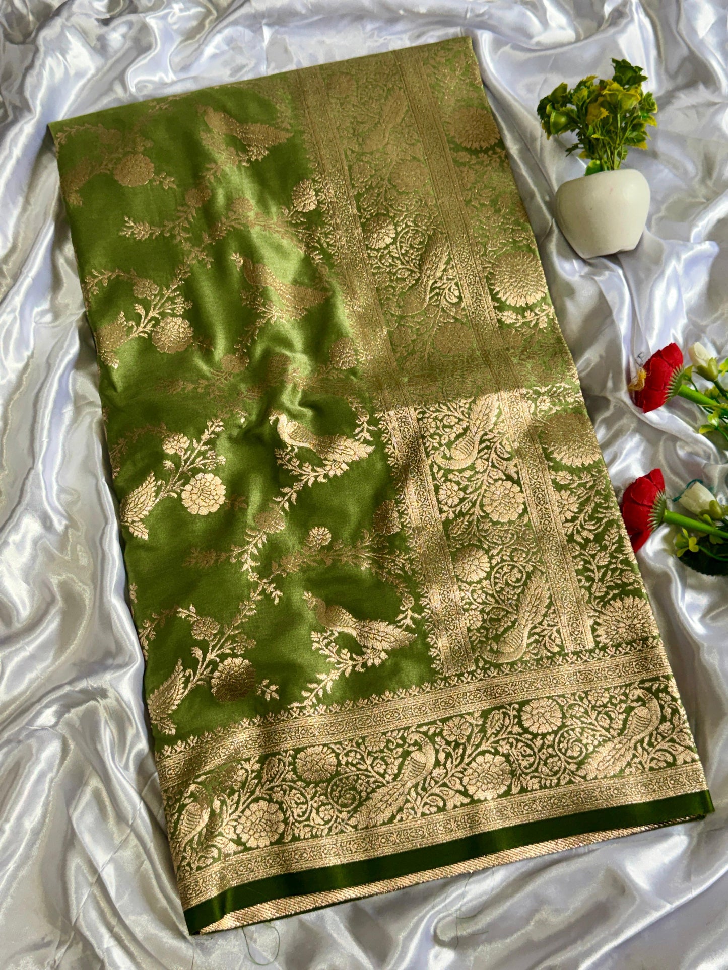 SA-5116 SOFT SILK FABRIC SAREE WITH HEAVY JHAL WORK DESIGN WITH HEAVY RICH ZARI WOVEN DESIGNER BORDER AND ALL-OVER GOLDEN ZARI FLORAL & PEACOCK DESIGN WITH BLOUSE