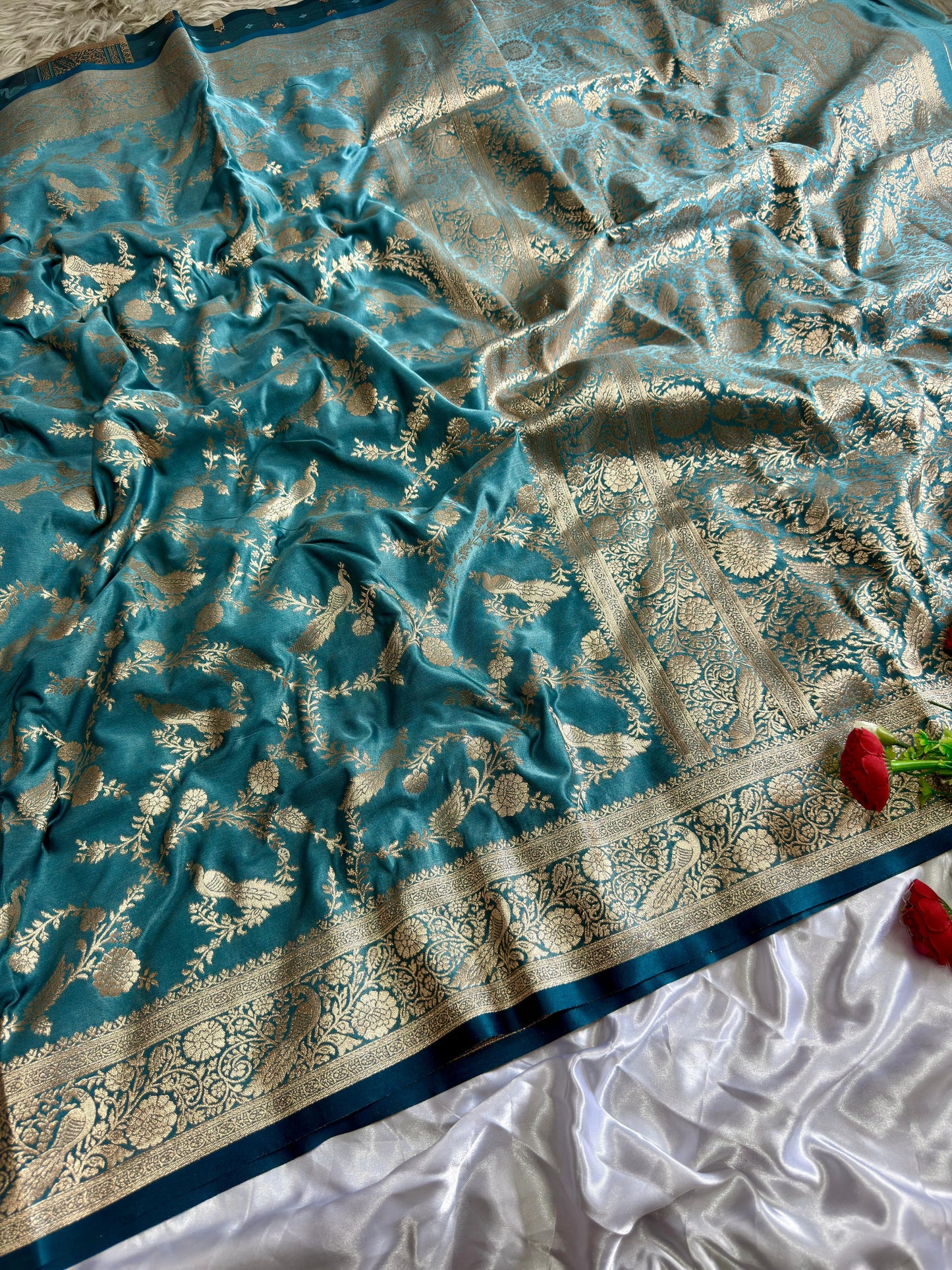 SA-5116 SOFT SILK FABRIC SAREE WITH HEAVY JHAL WORK DESIGN WITH HEAVY RICH ZARI WOVEN DESIGNER BORDER AND ALL-OVER GOLDEN ZARI FLORAL & PEACOCK DESIGN WITH BLOUSE