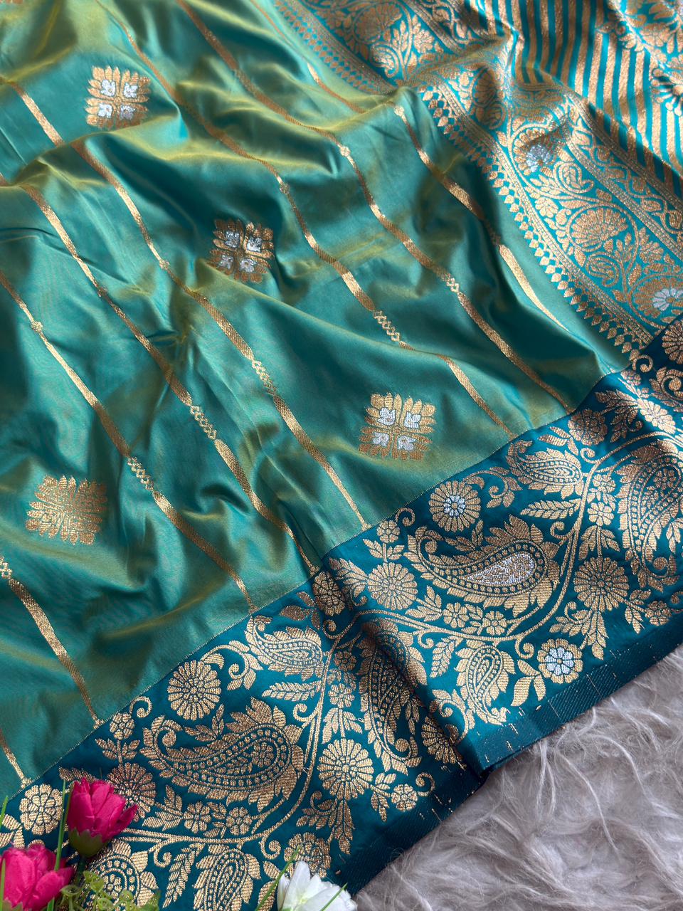 SA-5118 SOFT SILK FABRIC SAREE WITH RICH GOLD ZARI WOVEN WITH ELEGANT BUTTI WITH VERTICAL ZARI STRIPES AND HEAVY CONTRAST BLUE PAISLEY & FLORAL ZARI BORDER