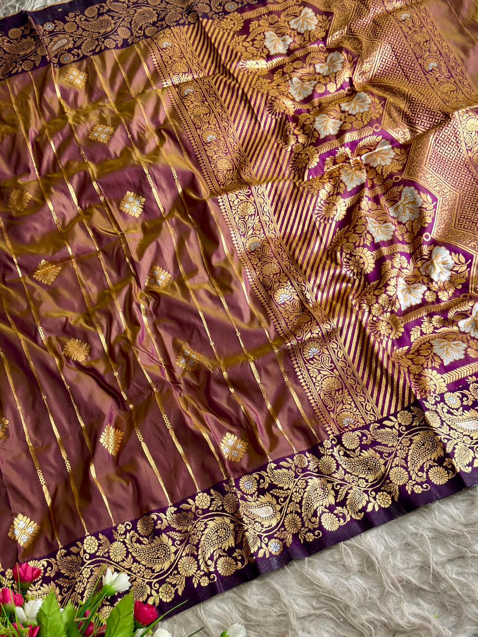 SA-5118 SOFT SILK FABRIC SAREE WITH RICH GOLD ZARI WOVEN WITH ELEGANT BUTTI WITH VERTICAL ZARI STRIPES AND HEAVY CONTRAST BLUE PAISLEY & FLORAL ZARI BORDER