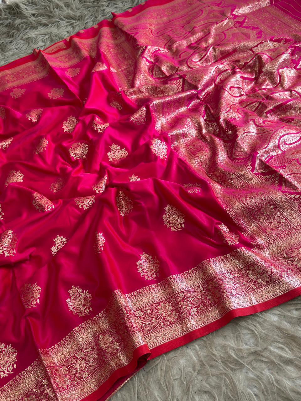 SA-5119 SOFT SILK FABRIC SAREE WITH BEAUTIFUL RICH PALLU DESIGN WITH BEAUTIFUL DESIGN WITH FLORAL PRINT ON PALLU WITH BLOUSE