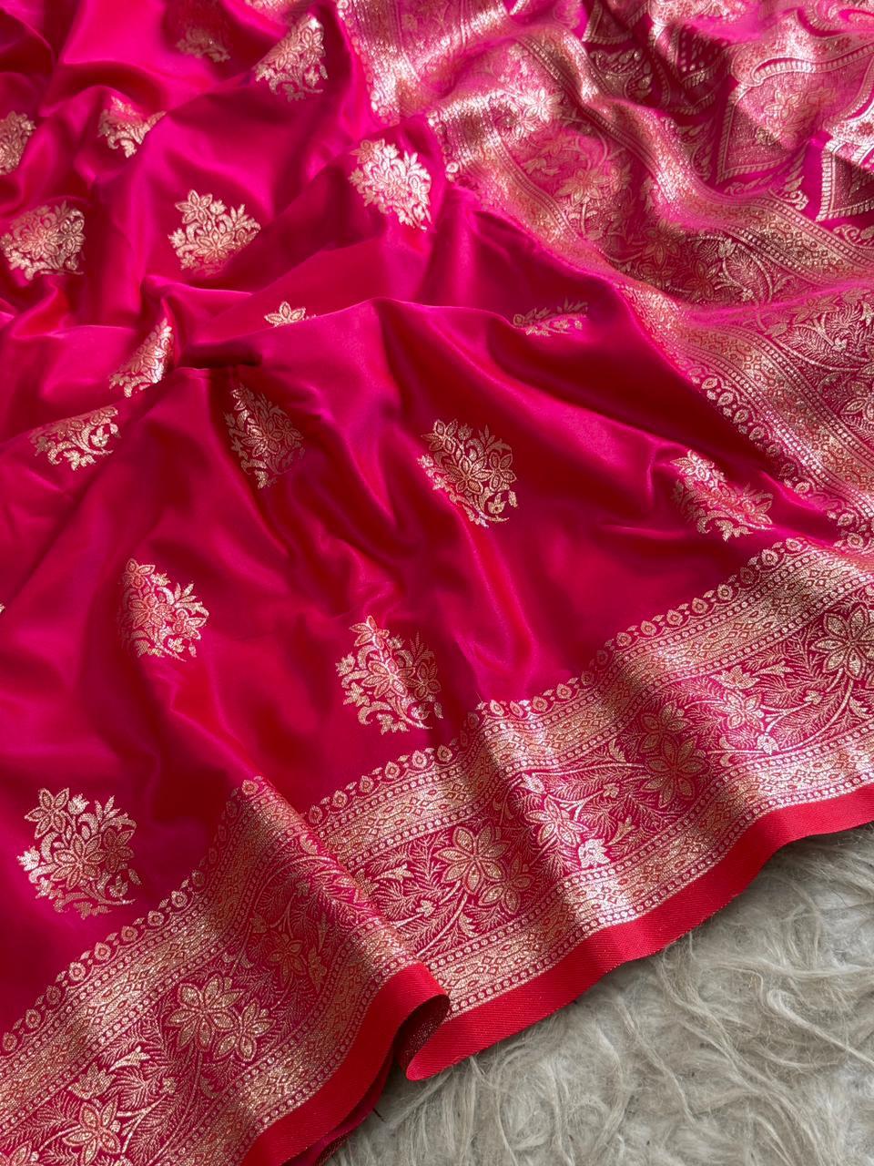 SA-5119 SOFT SILK FABRIC SAREE WITH BEAUTIFUL RICH PALLU DESIGN WITH BEAUTIFUL DESIGN WITH FLORAL PRINT ON PALLU WITH BLOUSE