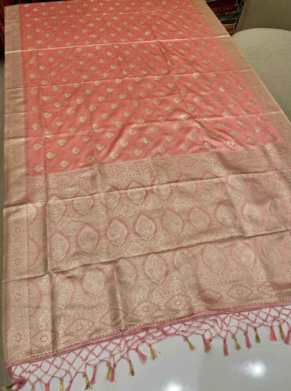 AJ-TRUSHA INDIANA SILK FABRIC SAREE WITH BEAUTIFUL RICH PALLU DESIGN WITH HEAVY ZARI WORK WITH PIPING AND LATKAN WITH BLOUSE