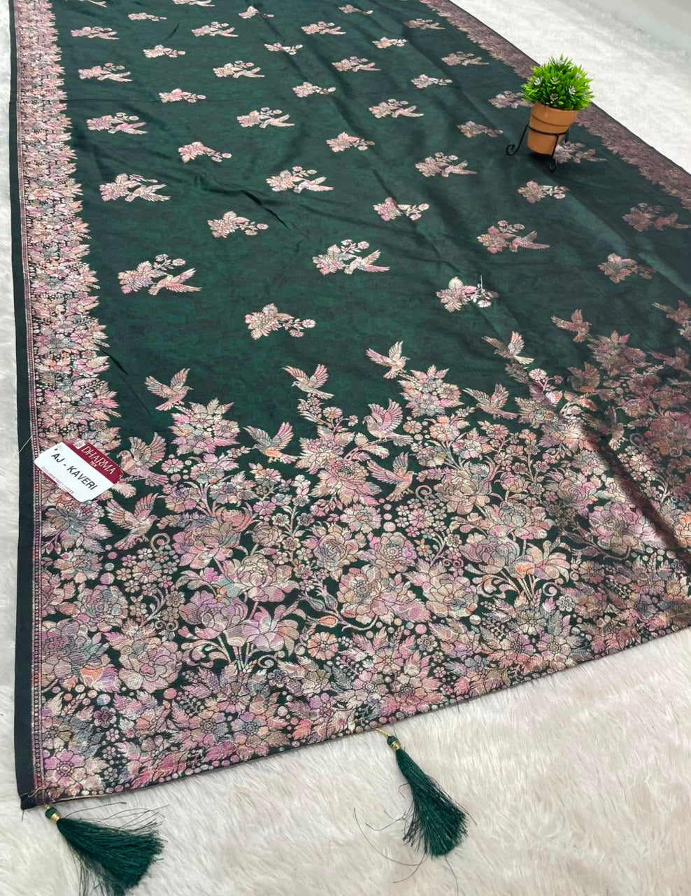 AJ-KAVERI SOFT SILK FABRIC SAREE WITH HEAVY RICH PALU DESIGN WITH BEAUTIFUL FLORAL PRINT ALL OVER ON SAREE WITH TASSELS