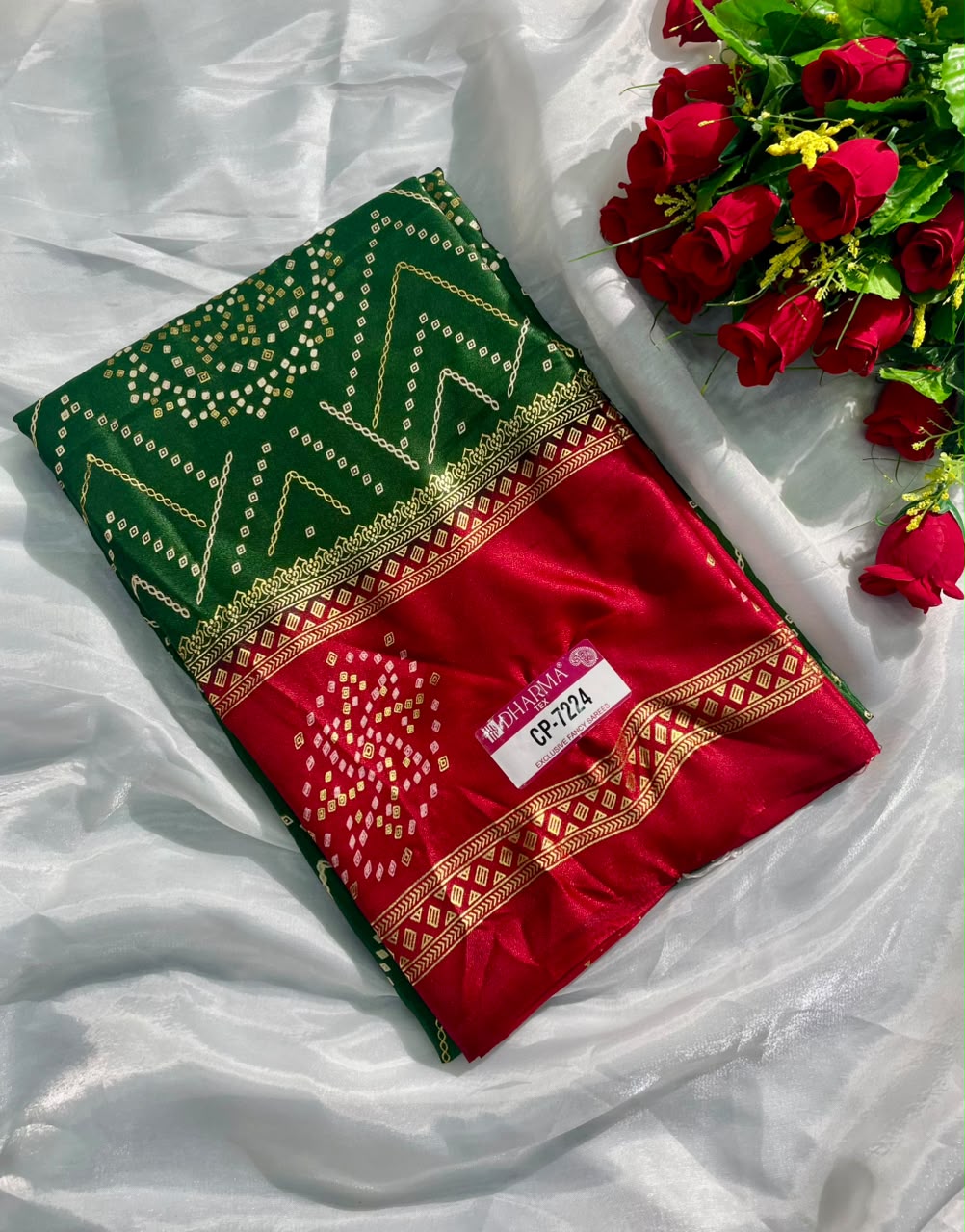 CP-7224 BRIGHT MOSS FABRIC SAREE WITH BANDHANI-INSPIRED DOT PRINT WITH ZIGZAG DESIGN WITH ELEGANT CIRCULAR BUTTI ALL OVER BODY AND CONTRAST GREEN BORDER WITH GOLDEN ZARI PATTERN WITH BLOUSE