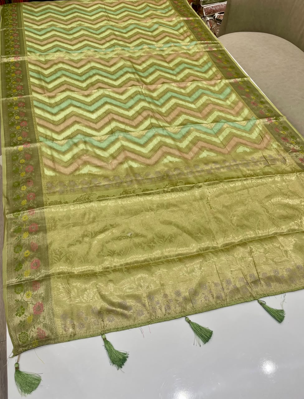 AJ-LAVANYA FANCY FABRIC SAREE WITH LAHERIYA DESIGN WITH PIPING WITH BEAUTIFUL TASSELS WITH LOVELY BLOUSE
