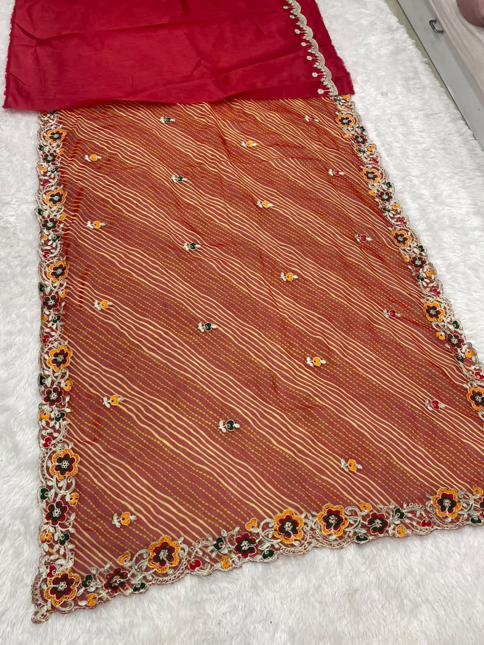 KAS-SUJAL-9 WEIGHTLESS FABRIC SAREE WITH LEHARIYA DESIGN WITH BEAUTIFUL FLORAL DESIGN WITH EMBROIDERY WORK WITH BLOUSE