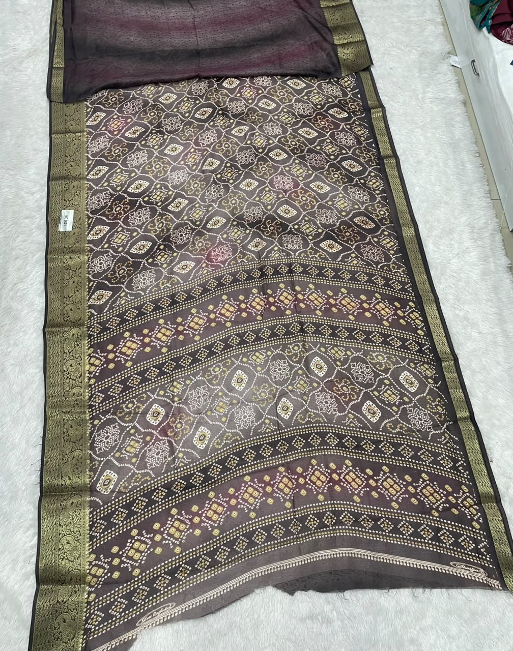 NC-0001  MARSHMALLOW PADDING FABRIC SAREE WITH WITH BEAUTIFUL FLORAL DESIGN ALL OVER ON SAREE WITH JACAURD BORDER WITH BLOUSE