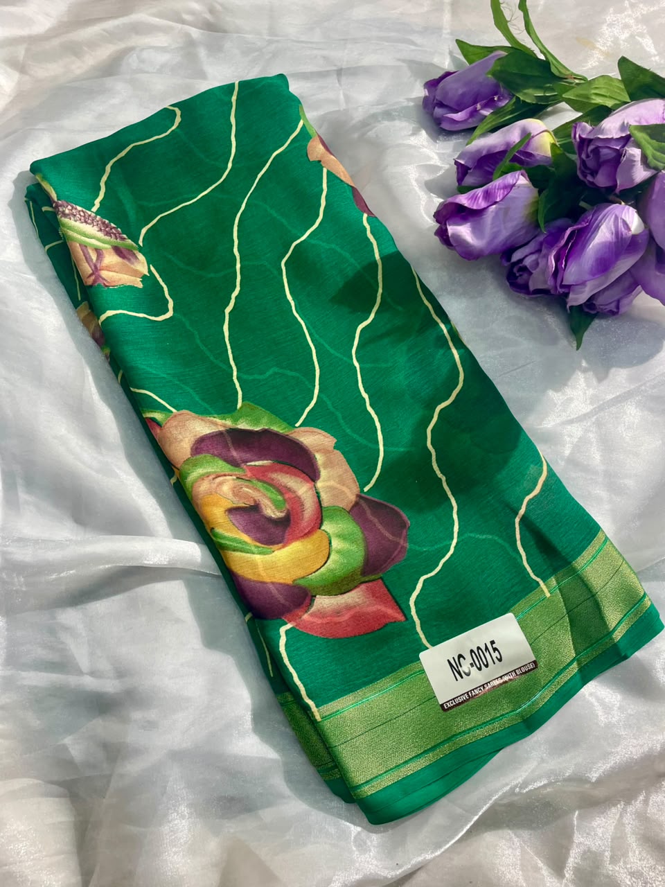 NC-0015 MARSHMALLOW JACUQARD FABRIC SAREE WITH BEAUTIFUL FLORAL DESIGN ON SAREE WITH  BLOUSE