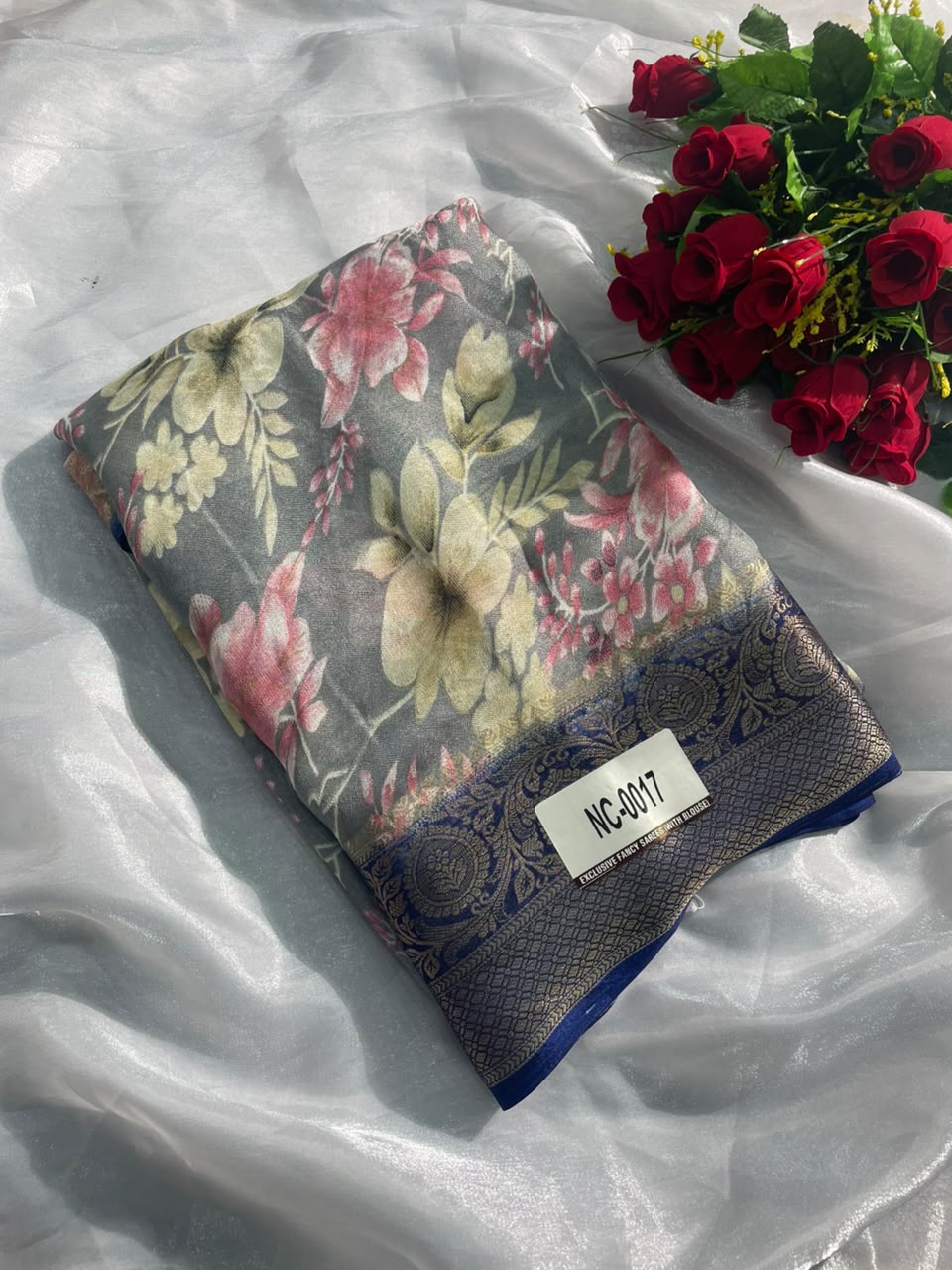 NC-0017 MARSHMALLOW JACUARD FABRIC SAREE WITH RICH PALLU DESIGN WITH BEAUTIFUL FLORAL DESIGN ALL OVER ON BODY WITH BLOUSE