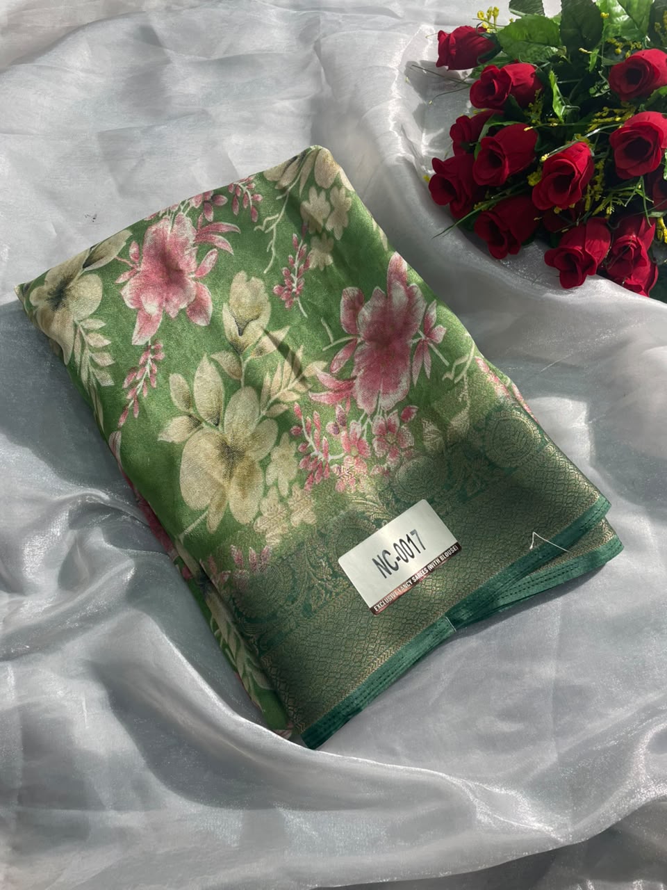 NC-0017 MARSHMALLOW JACUARD FABRIC SAREE WITH RICH PALLU DESIGN WITH BEAUTIFUL FLORAL DESIGN ALL OVER ON BODY WITH BLOUSE